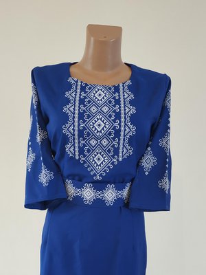 Вишита сукня